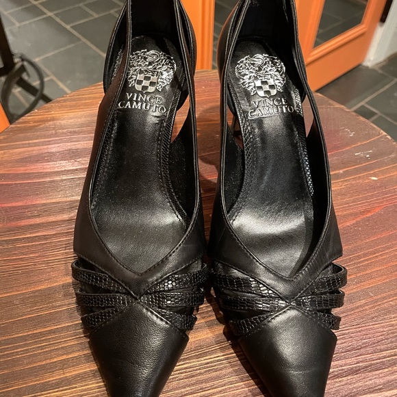 Vince Camuto Qiriana Pump - Size 6.5M - Picture 3 of 6